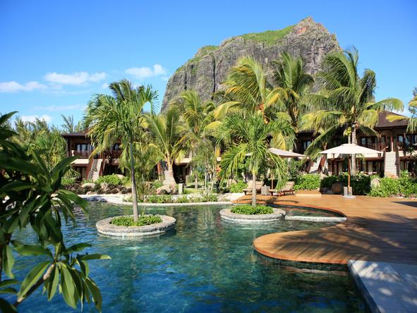 LUX Le Morne - island style living